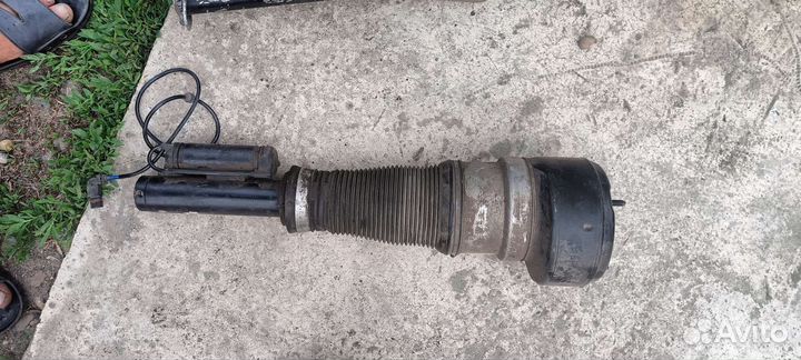 Пневма балон на w221