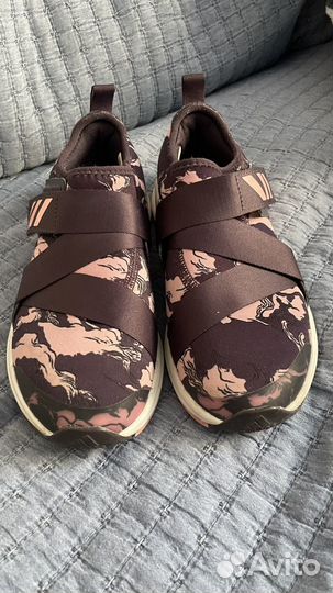 Кроссовки adidas