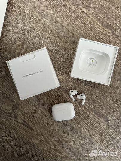 Беспроводные наушники Apple AirPods Pro 1