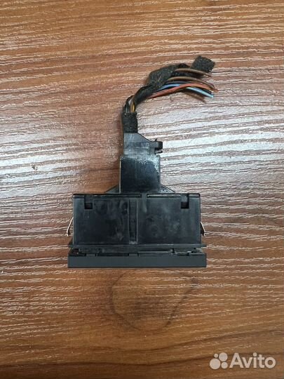 Кнопка аварийной сигнализации Audi A6 C6