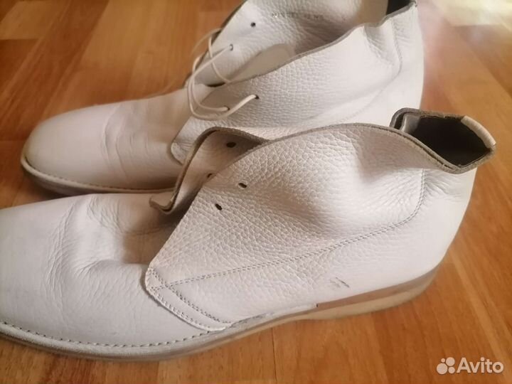 Туфли из кожи крокодила