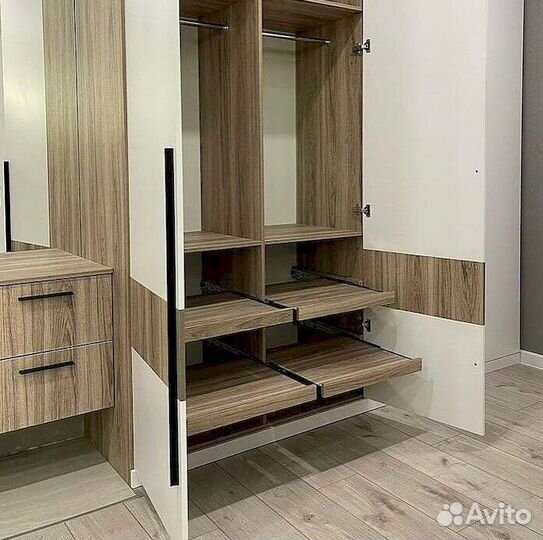 Серый шкаф