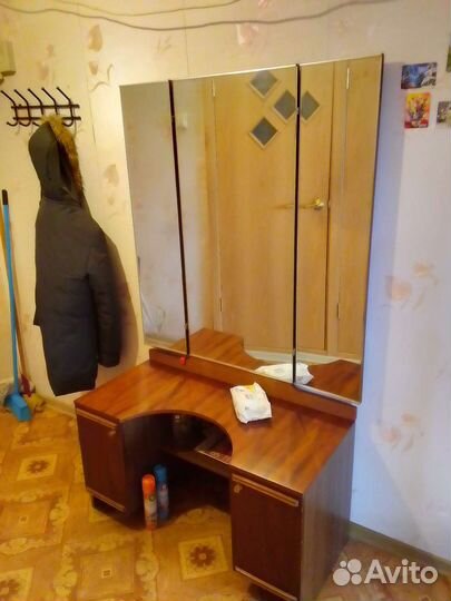 Трильяж с зеркалом