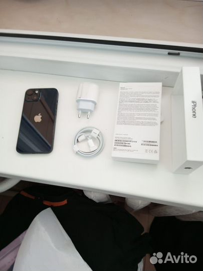 Телефон iPhone14 256