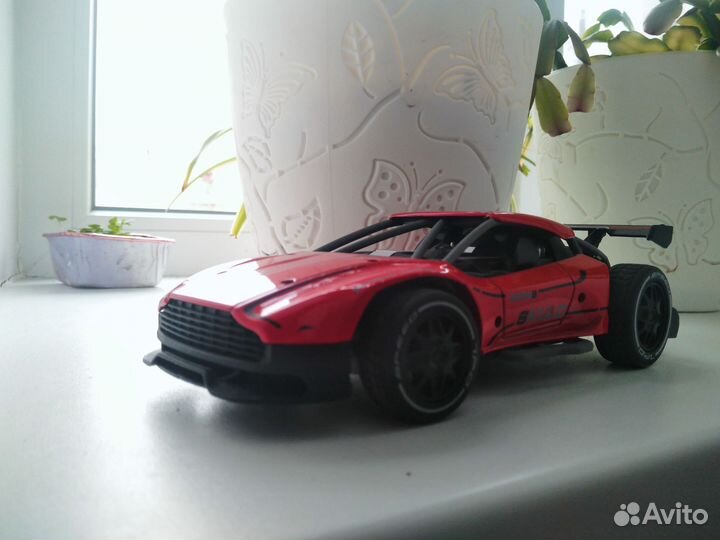 Машинка на радиоуправлении