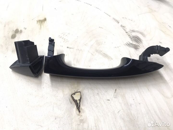 Правая ручка двери Tiguan 2