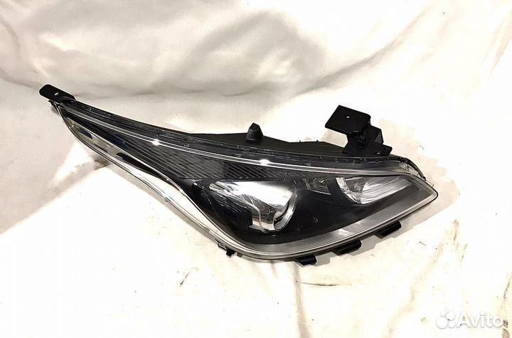 Фары от автомобиля Kia RIO FB