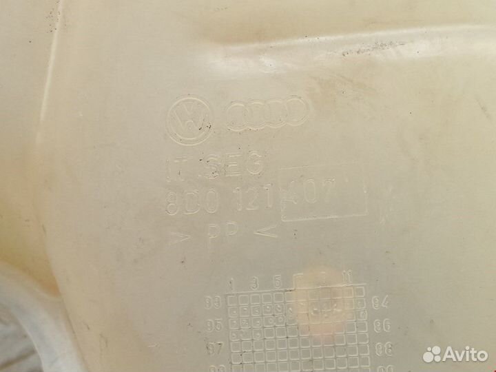 Бачок расширительный Audi A6 4A/C4 1995