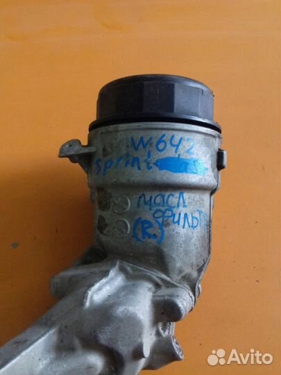 Корпус масляного фильтра на Mercedes W204 Sprinter