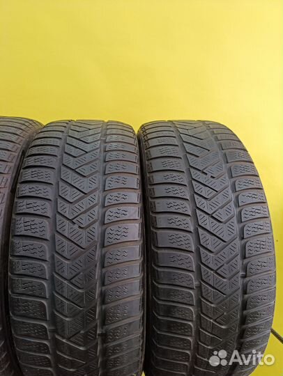 Pirelli Winter Sottozero 3 235/45 R19