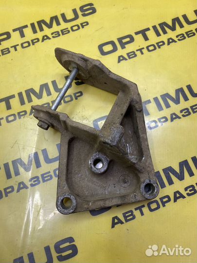 Кронштейн опоры кпп задний Chrysler Sebring