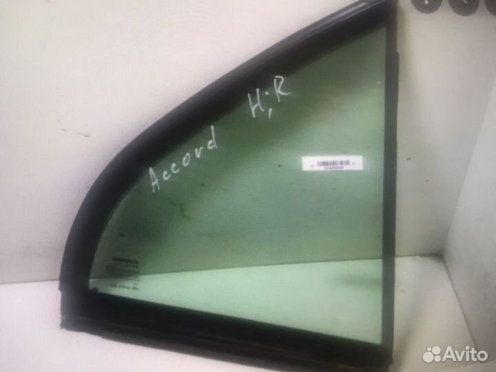 Стекло форточка задней двери Honda Accord 7