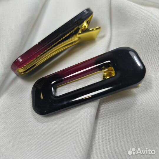 Заколки для волос