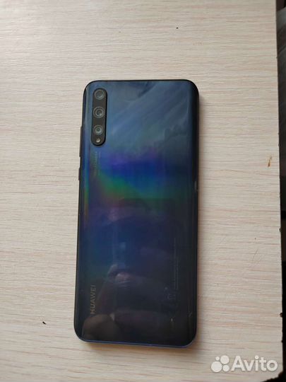Телефон Huawei y8p