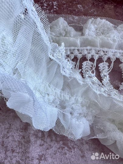 Кружево белое объемное розочки на сетке 12 см