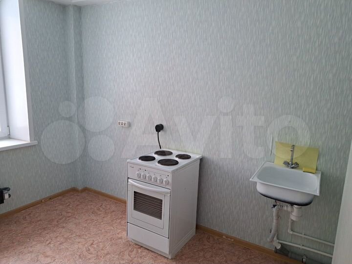 2-к. квартира, 50 м², 1/17 эт.