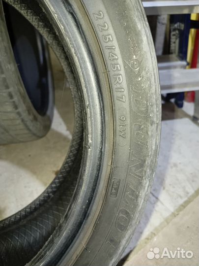 Шины бу r 17