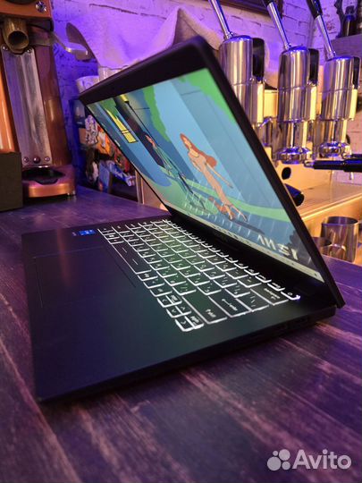 MSI modern (Corei3/8/256)