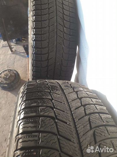 Michelin X-Crane AT 215/60 R17
