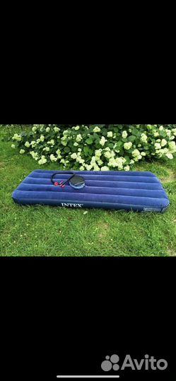 Надувной матрас с насосом