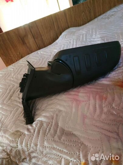 Зеркало заднего вида