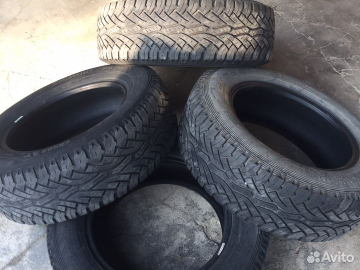 Continental ContiCrossContact AT 215/65 R16