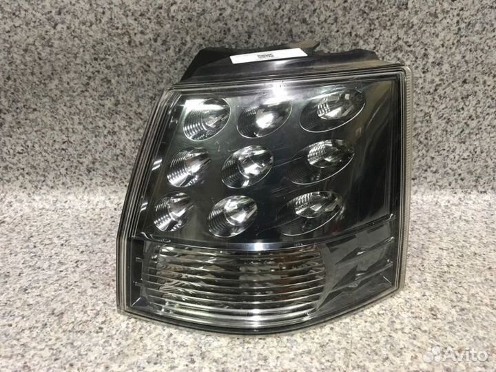 Фонарь правый Mitsubishi Outlander Xl 2007