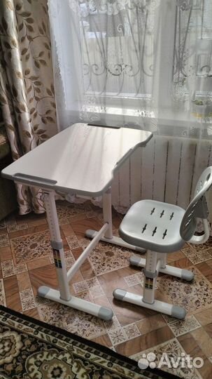 Растущая парта и стул бу
