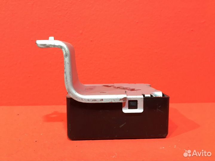 Блок управления центральным замком Toyota Corolla