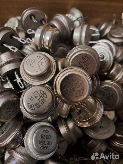 Транзисторы п-306, п-213б, п-605а 202 шт