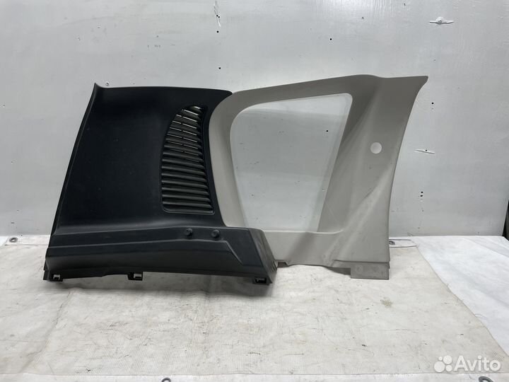 Пластик салона Citroen C3 Picasso 2010