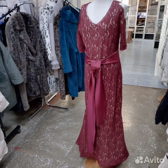 Платье вечернее