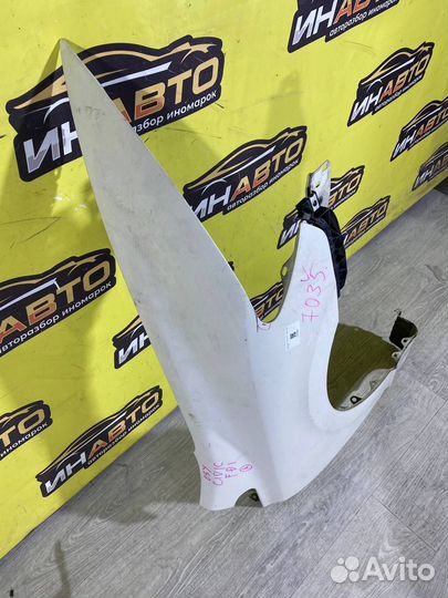 Крыло правое переднее Honda civic 4d