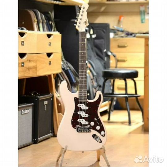 Электрогитара G&L + Аксессуары