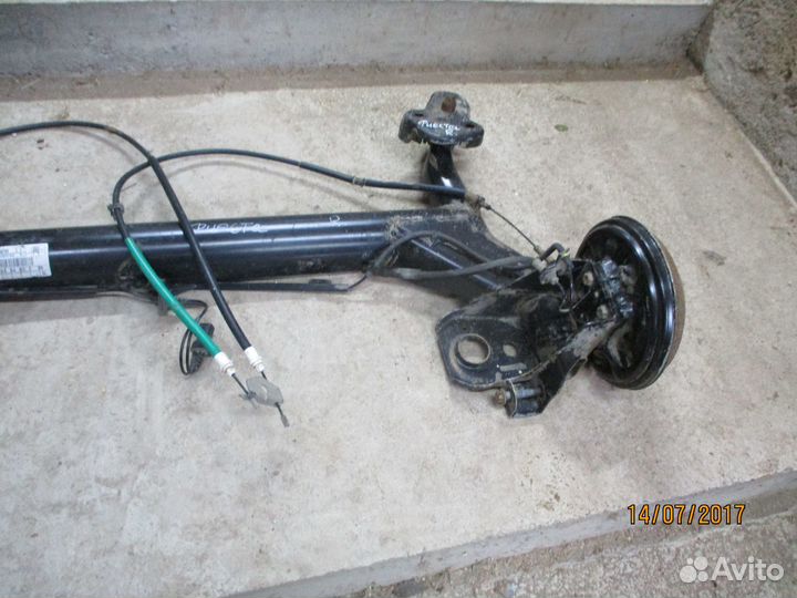 Трос ручника задний R L Форд Фиеста MK5 (2008)