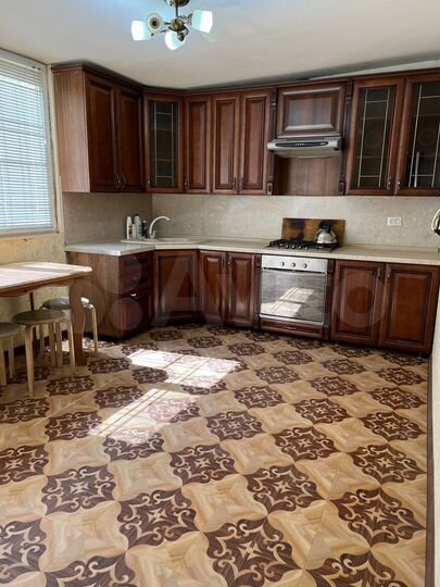 3-к. квартира, 67 м², 1/9 эт.