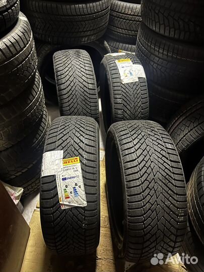 Pirelli Scorpion Winter 2 235/50 R20 и 255/45 R20 104V