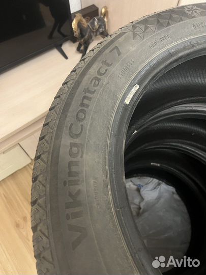 Continental ContiVikingContact 7 235/55 R18 104T