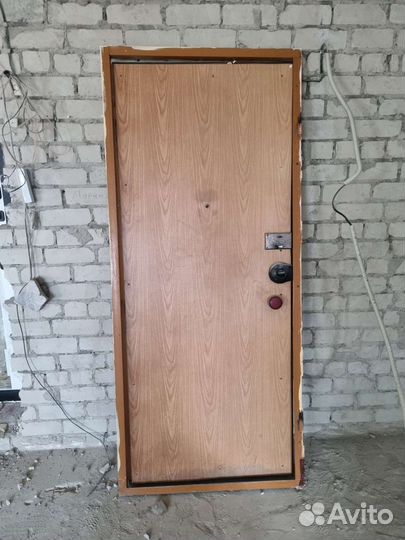 Дверь входная железная бу