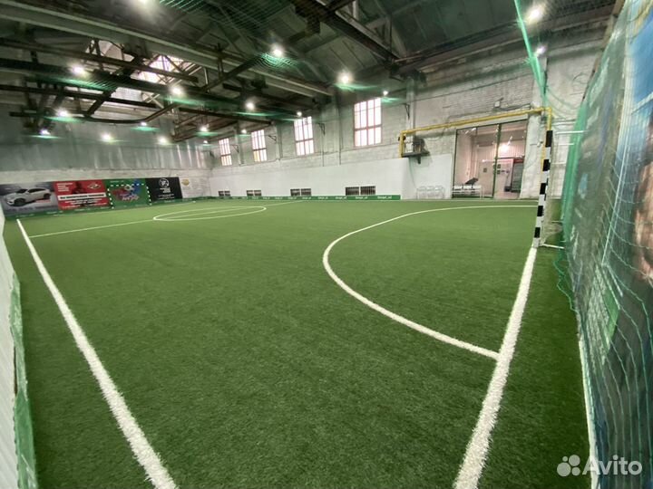 Почасовая аренда футбольного зала и открытого поля