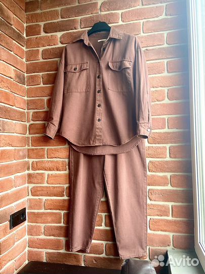 Джинсовый костюм colins