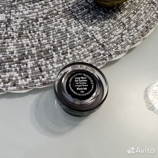 Новая Bobbi brown черная подводка для глаз