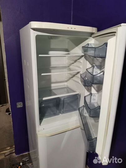 Холодильник vestel