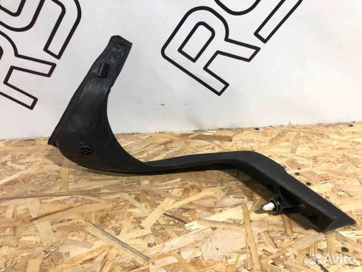 Водосток задний правый Jaguar Xe 1 До Рестайл