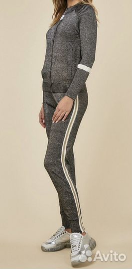 Спортивный костюм женский