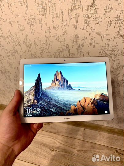 Планшет Huawei mediapad t3 10 / 16 GB