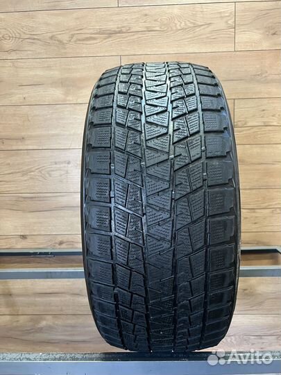 Bridgestone Blizzak DM-V1 275/45 R20 R