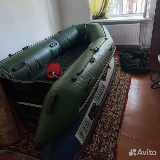 Лодка с моторм