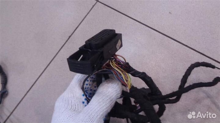 Проводка двери передней левой Volkswagen Passat B