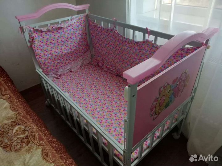 Детская кроватка